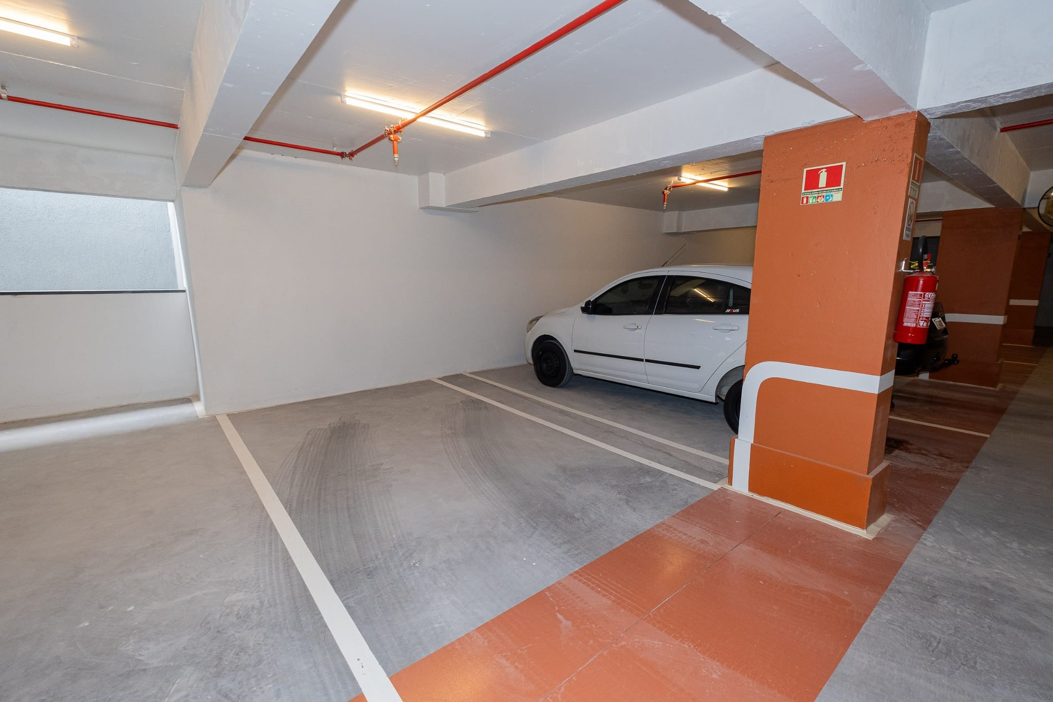Sala Comercial com Vaga de Garagem para Aluguel no Parque Una em Pelotas RS, Excelente Localização e Ambiente Moderno para Negócios - 11