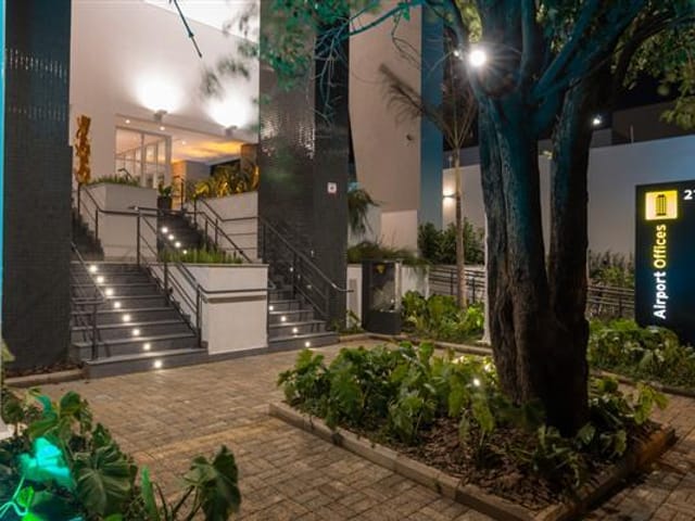 Sala à venda, no bairro Campo Belo em São Paulo