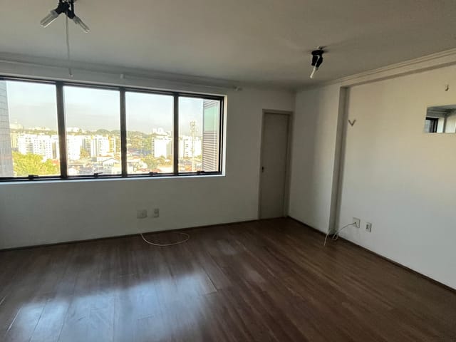 Sala com 37m², para alugar, no bairro Lapa em São Paulo