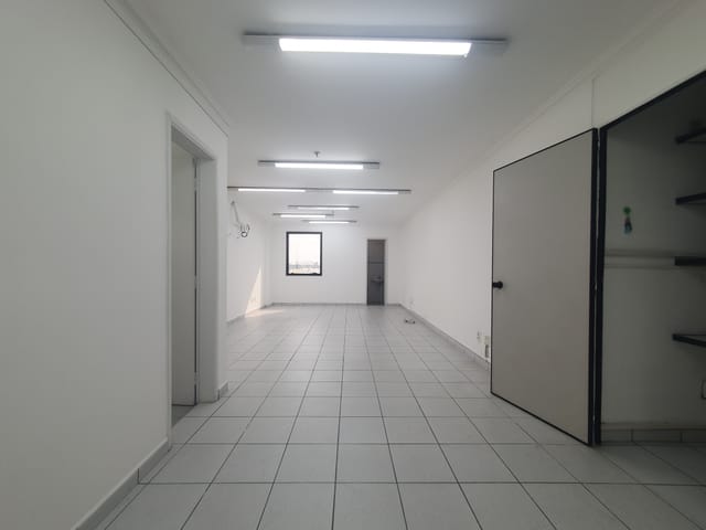 Sala com 77m², para alugar, no bairro Lapa em São Paulo