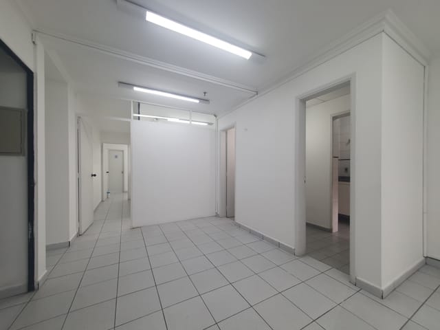 Sala com 77m², para alugar, no bairro Lapa em São Paulo