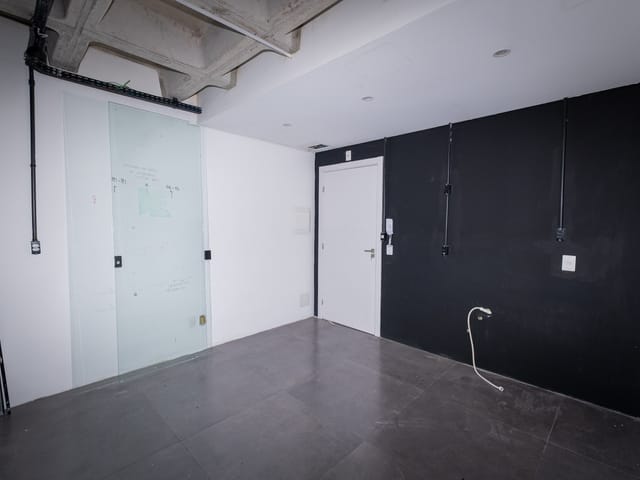 Foto do Sala - Sala comercial para locação no Art Home & Work Quartier, ideal para escritório ou consultório, com ótima localização e estrutura moderna e segura | UP Imóveis