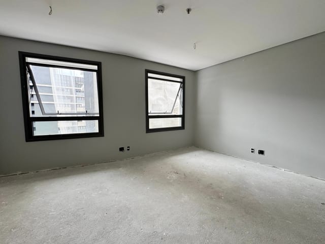 Sala com 38m², à venda ou para alugar, no bairro São Gonçalo em Pelotas