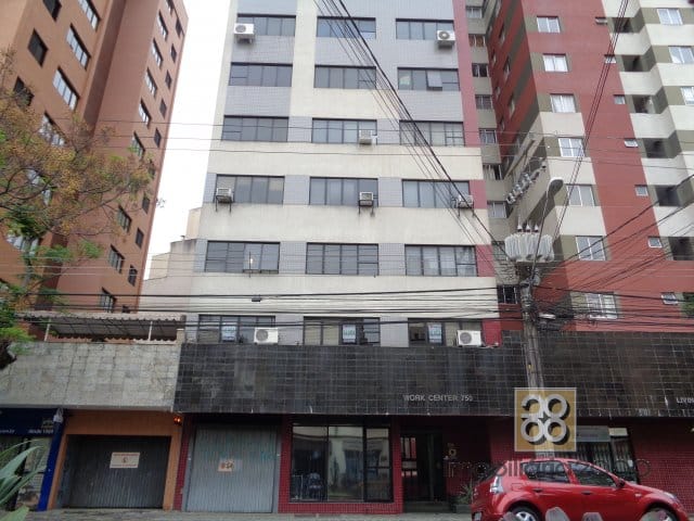 Sala à venda, no bairro Centro em Curitiba