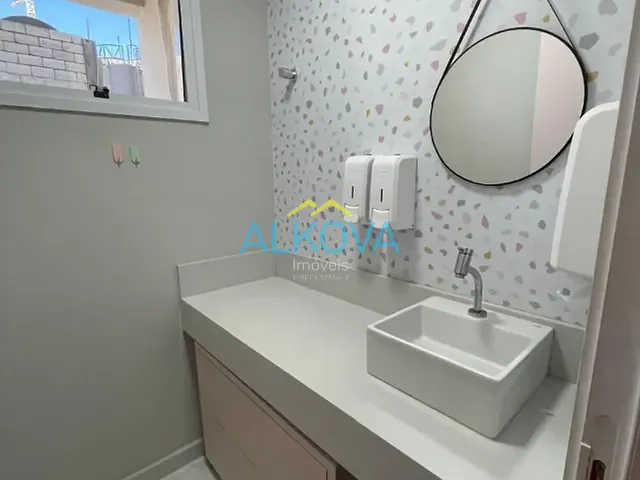 Sala à venda, no bairro Parque Residencial Aquarius em São José dos Campos