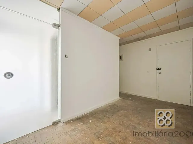 Sala à venda, no bairro Centro em Curitiba