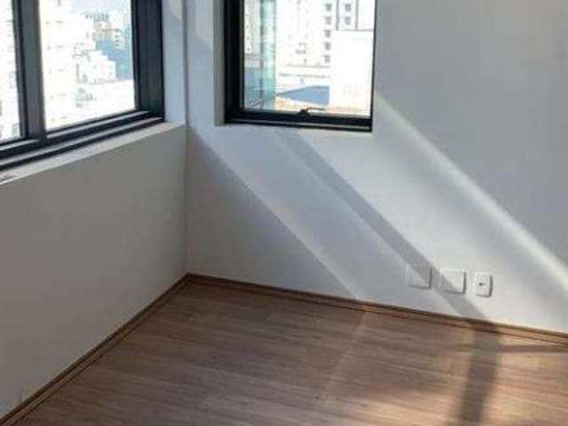 Sala à venda, no bairro Cerqueira César em São Paulo