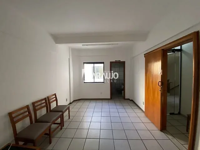 Sala para alugar, no bairro Centro em Itajaí