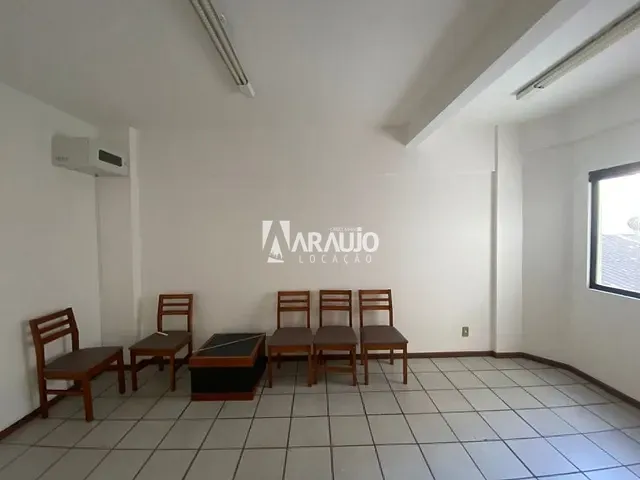 Sala para alugar, no bairro Centro em Itajaí