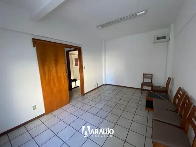 Sala para alugar, no bairro Centro em Itajaí