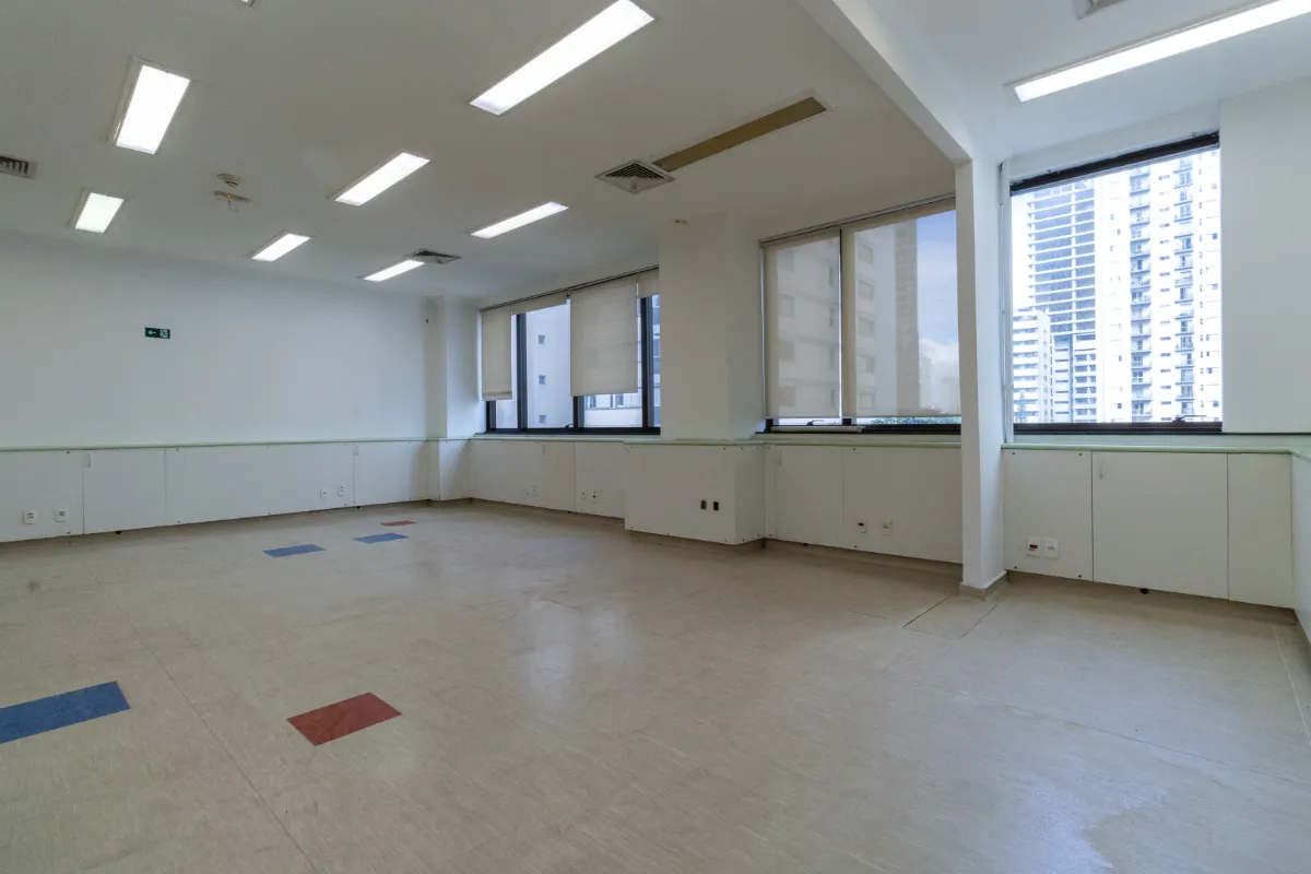 Conjunto comercial para venda em Moema, 286m²