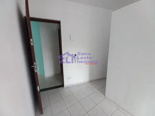 Sala com 24m², para alugar, no bairro Vila Formosa em São Paulo