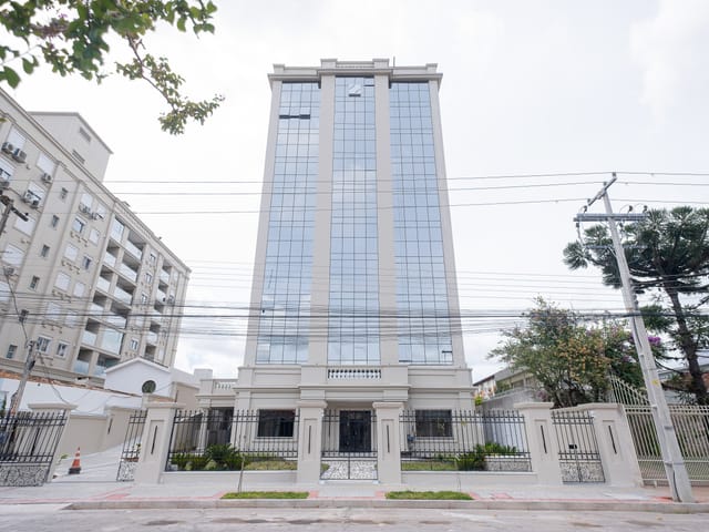 Sala com 54m², à venda ou para alugar, no bairro Centro em Pelotas