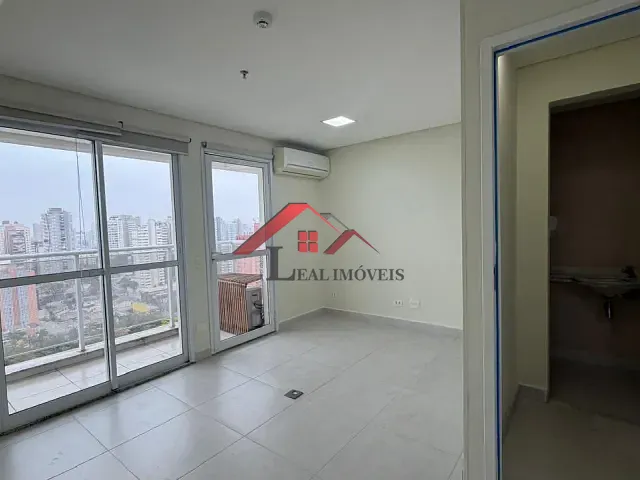 Sala com 32m², à venda, no bairro Jardim em Santo André