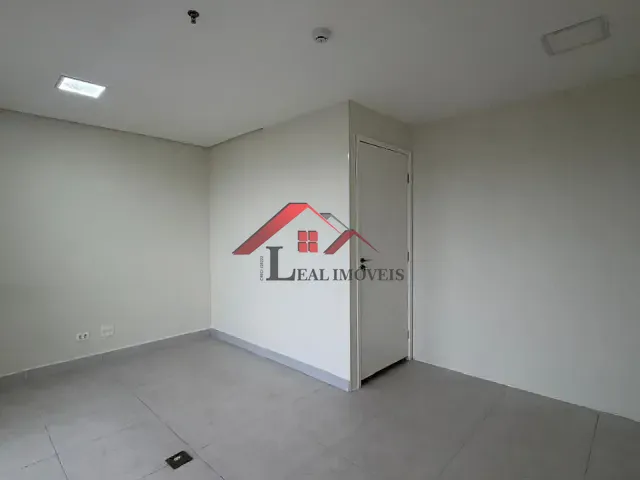 Sala com 32m², à venda, no bairro Jardim em Santo André