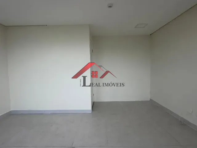 Sala com 32m², à venda, no bairro Jardim em Santo André