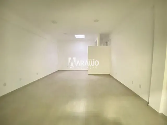 Sala com 39m², para alugar, no bairro Centro em Itajaí