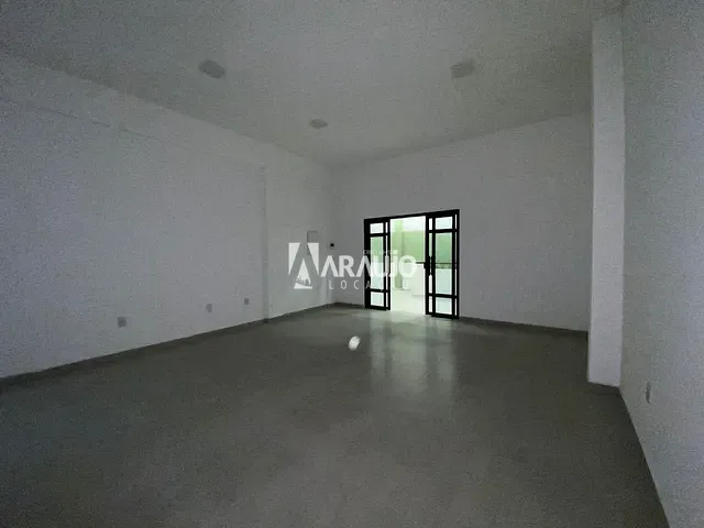 Sala com 39m², para alugar, no bairro Centro em Itajaí