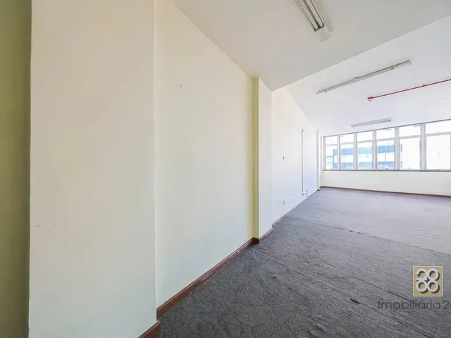 Sala à venda, no bairro Centro em Curitiba