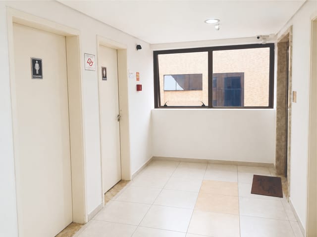 Sala com 34m², à venda, no bairro Paisagem Renoir em Cotia