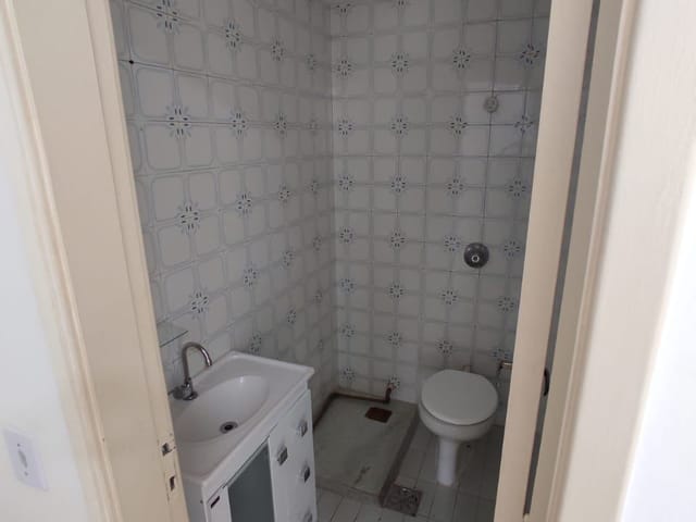 Sala à venda ou para alugar, no bairro Centro em Petrópolis