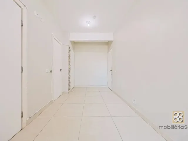 Sala à venda, no bairro Centro em Curitiba