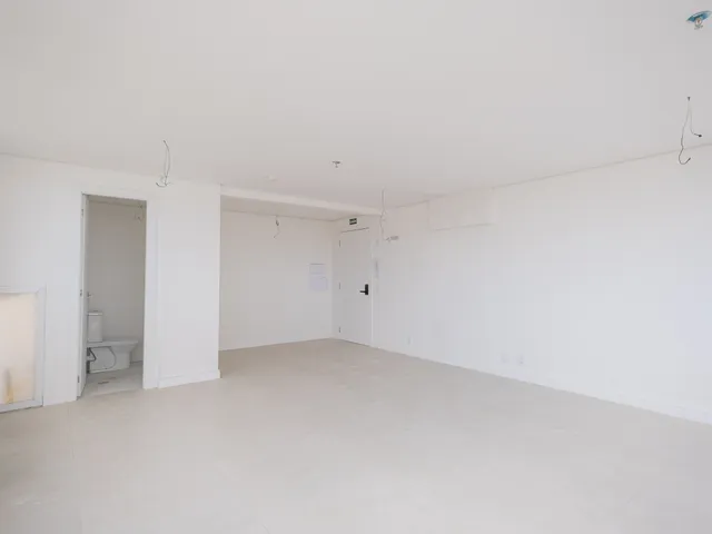 Sala com 54m², à venda ou para alugar, no bairro Centro em Pelotas