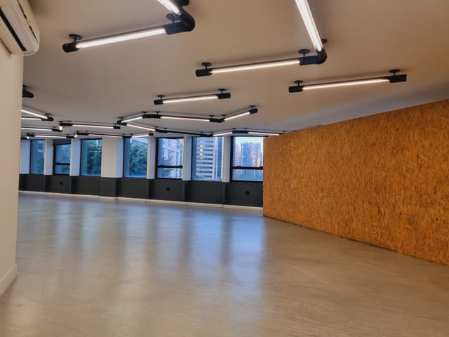 Sala com 286m², à venda ou para alugar, no bairro Vila Olímpia em São Paulo