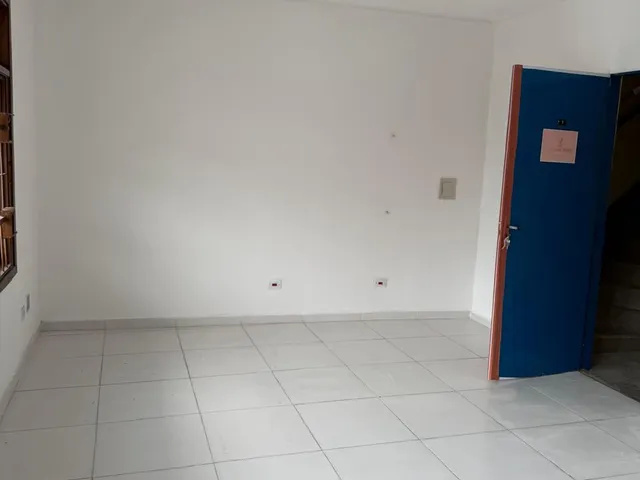 Sala com 26m², para alugar, no bairro Centro em Cotia