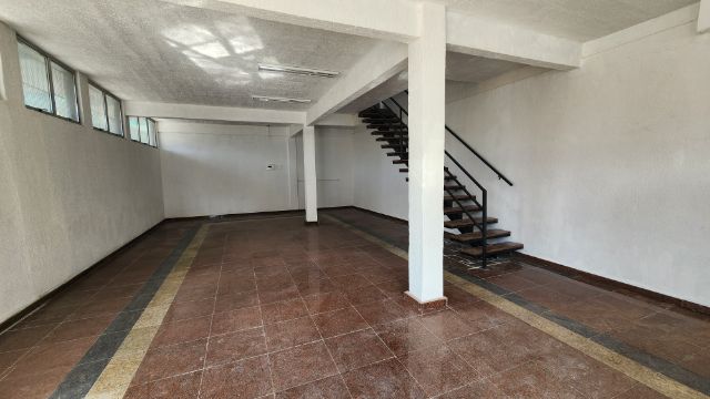 Sala com 205m², à venda ou para alugar, no bairro Centro em Pelotas