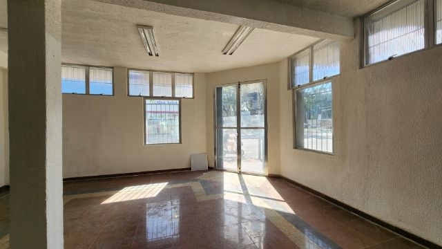 Sala com 205m², à venda ou para alugar, no bairro Centro em Pelotas