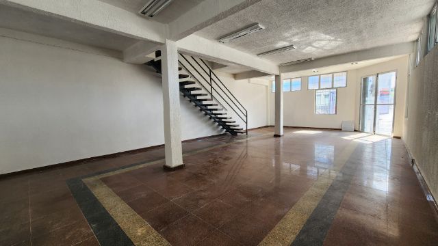 Sala com 205m², à venda ou para alugar, no bairro Centro em Pelotas