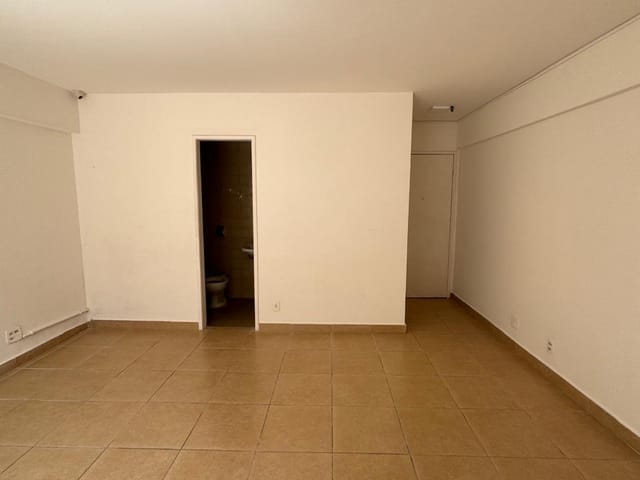 Sala à venda, no bairro Centro em Petrópolis