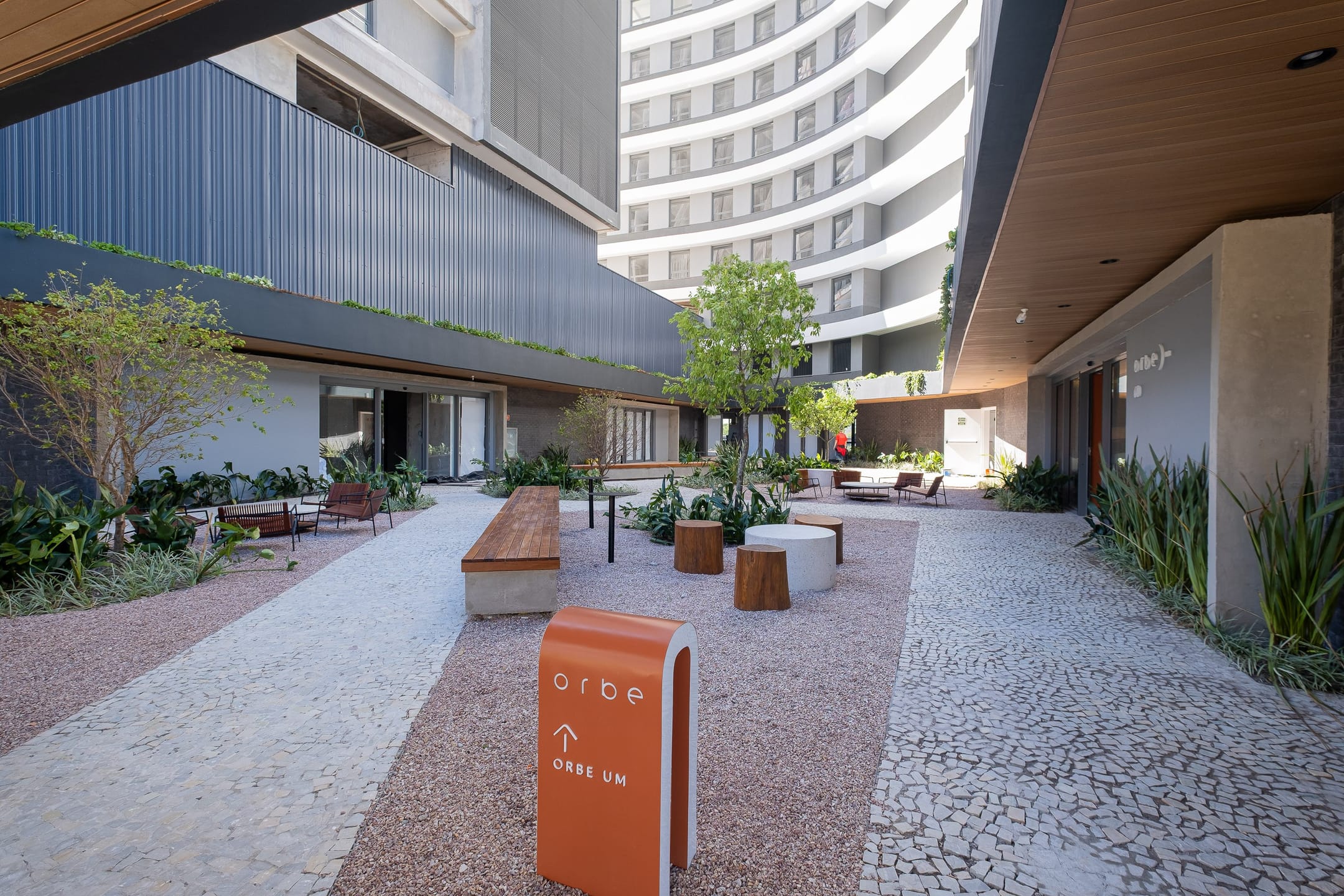 Sala comercial à venda no Orbe II, Parque Una - 29 m², banheiro e andar alto com face norte. - 16
