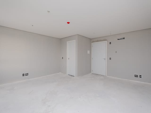 Sala à venda, no bairro São Gonçalo em Pelotas