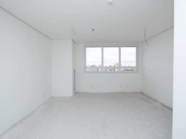 Sala com 34m², à venda, no bairro Centro em Pelotas