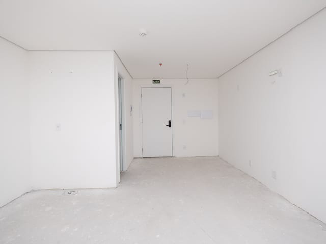 Sala com 34m², à venda, no bairro Centro em Pelotas