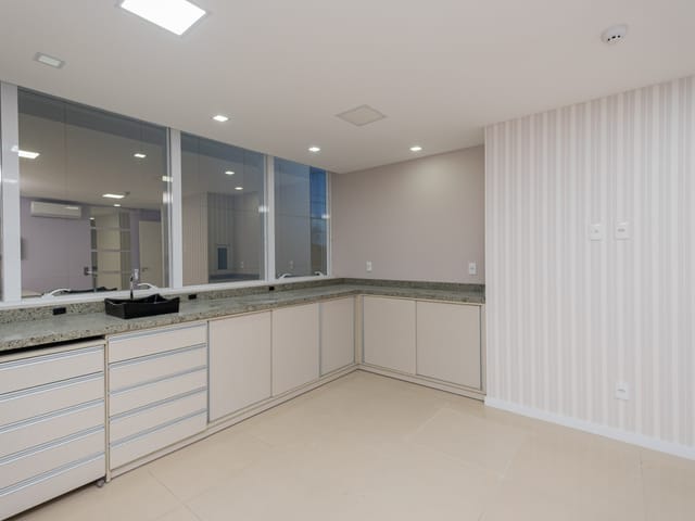 Sala com 53m², para alugar, no bairro Centro em Pelotas