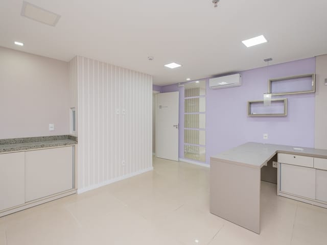 Sala com 53m², para alugar, no bairro Centro em Pelotas