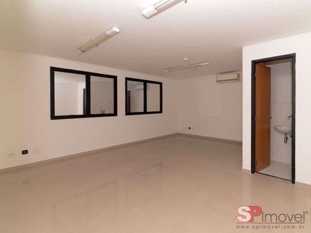 Sala à venda, no bairro Penha de França em São Paulo