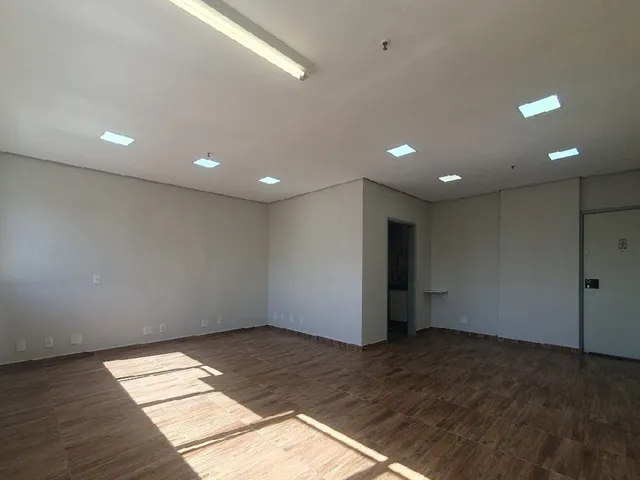 Sala com 42m², para alugar, no bairro Vila Carrão em São Paulo