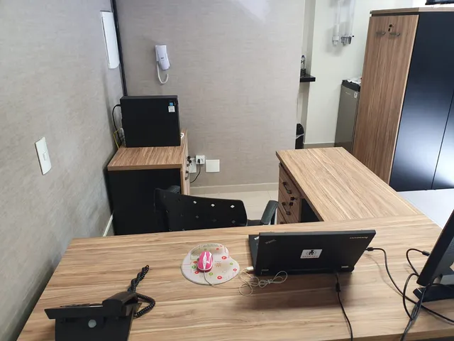 Sala à venda, no bairro Parque Taboão em Taboão da Serra