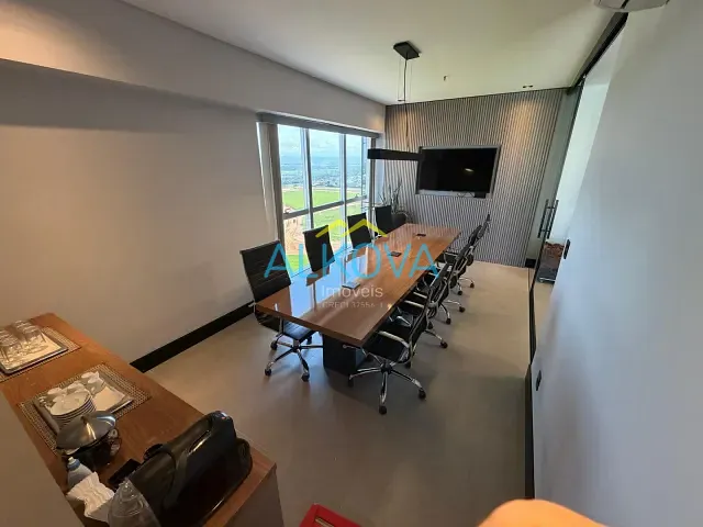 Sala à venda, no bairro Parque Residencial Aquarius em São José dos Campos