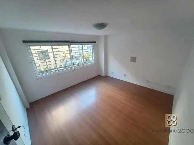 Sala à venda, no bairro Centro em Curitiba