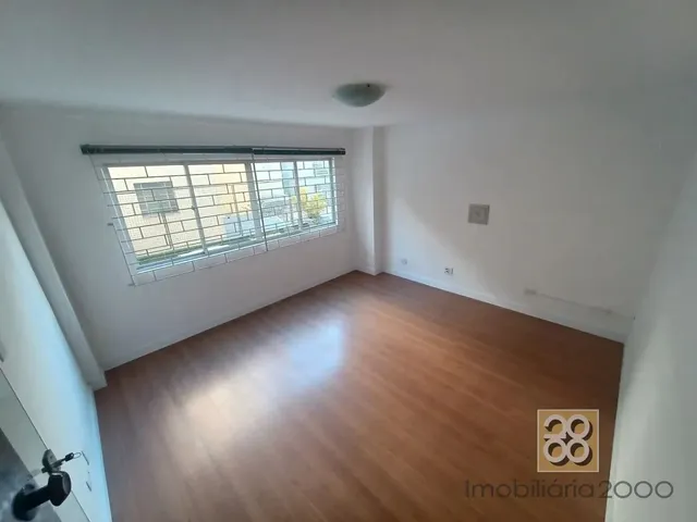 Sala à venda, no bairro Centro em Curitiba