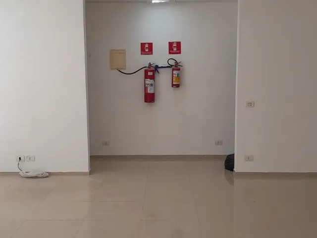 Sala para alugar, no bairro Parque São George em Cotia