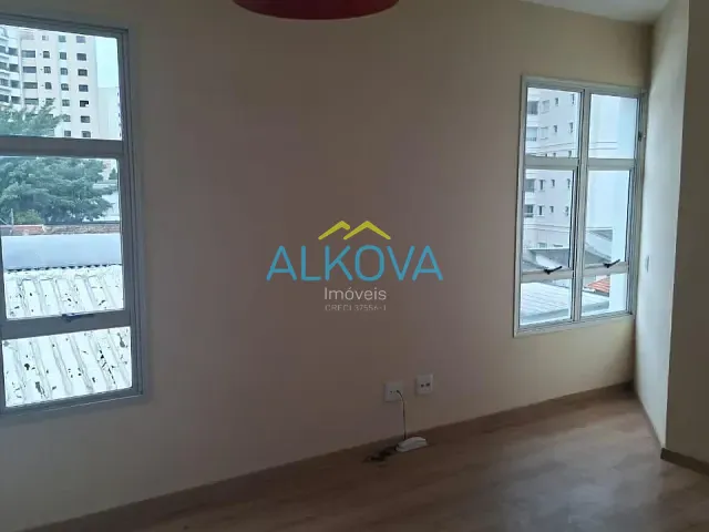 Sala à venda ou para alugar, no bairro Vila Guaianazes em São José dos Campos