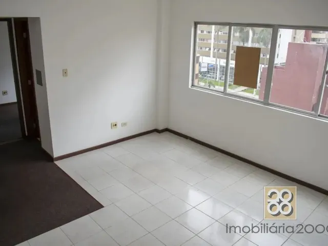 Sala para alugar, no bairro Centro em Curitiba
