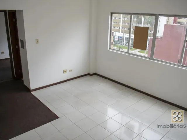 Sala para alugar, no bairro Centro em Curitiba