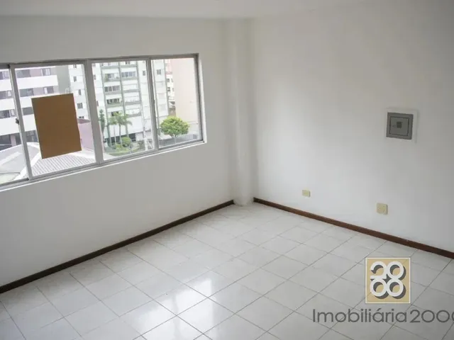 Sala para alugar, no bairro Centro em Curitiba